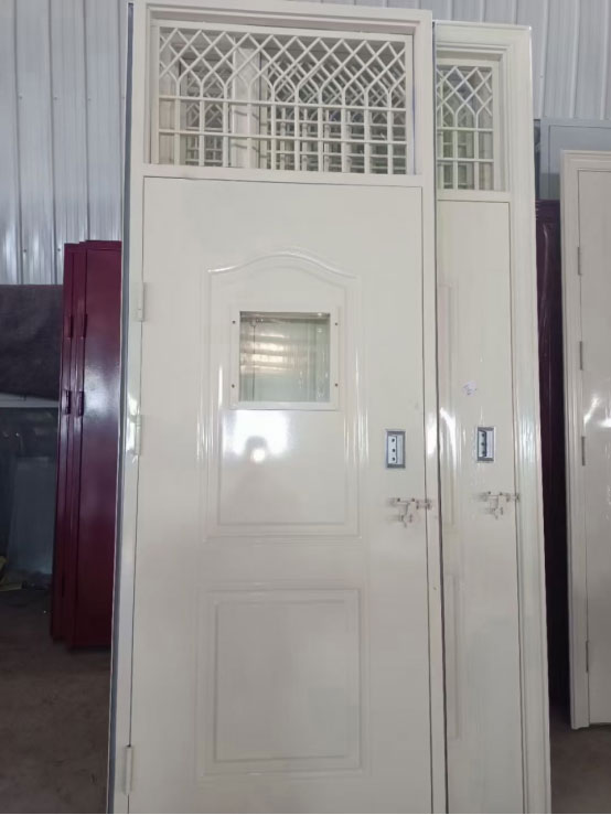 会宁学校教室门