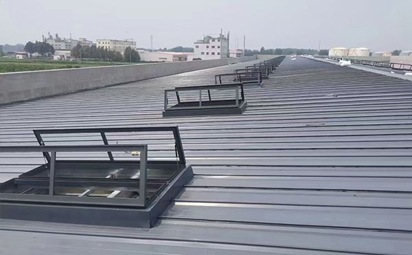 某中学室内体育馆会宁排烟窗改造项目