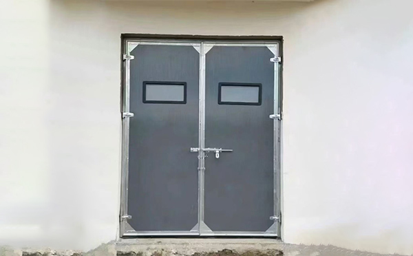 会宁工业门在高温作业区域的运行表现